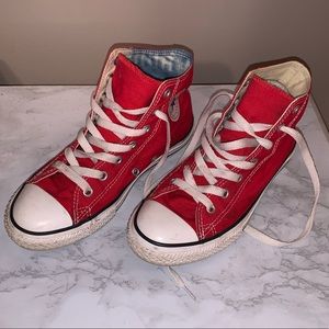 HIGH TOP RED CONVERSE